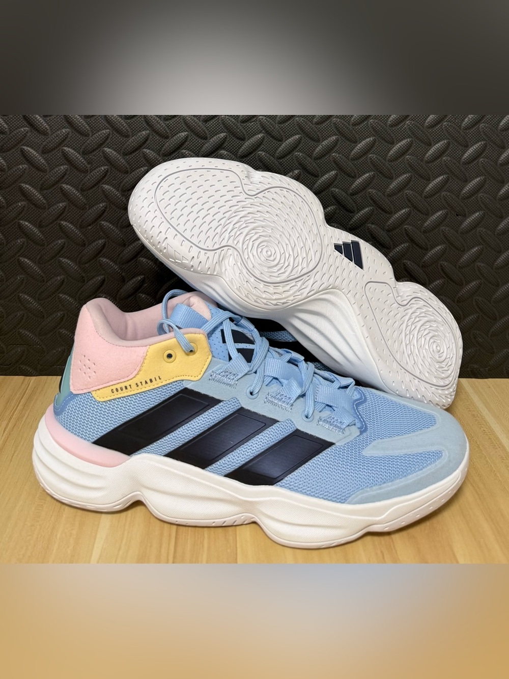 adidas Courtstabil Volleyball Blue Sneakers Athletic Shoes JQ1183 Womens Size 11